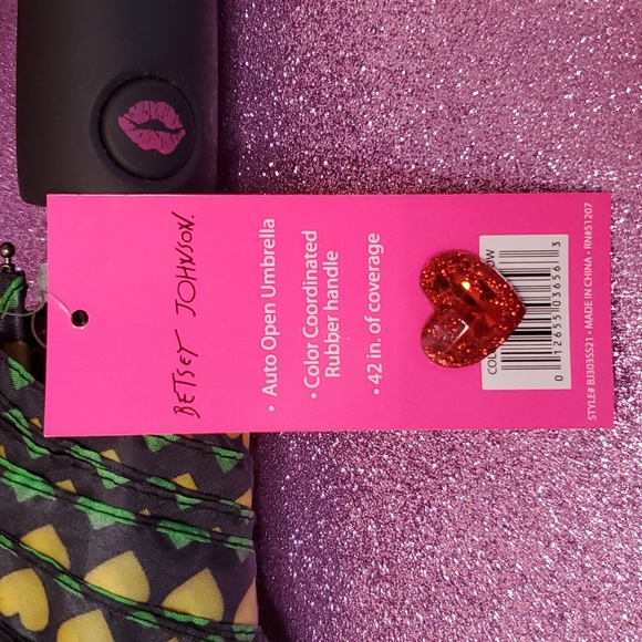 Betsey Johnson πNWTπ Heart Rainbow Umbrella! πππ - Picture 6 of 9